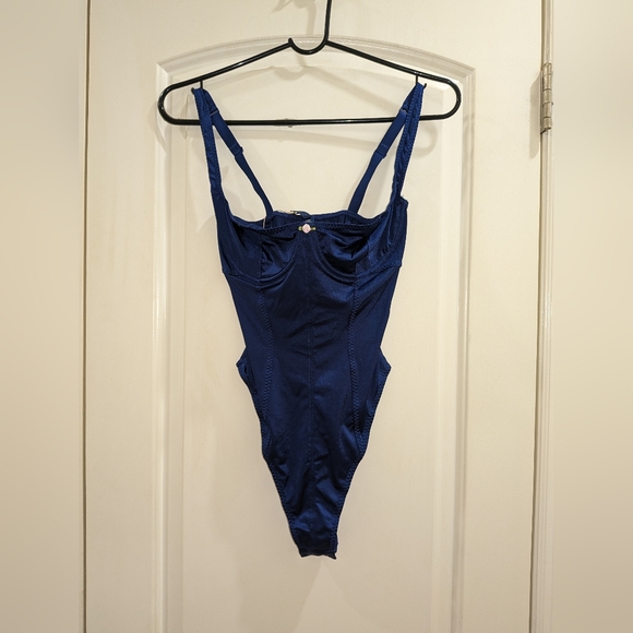 NWT SKIMS STRETCH SATIN BODYSUIT IN NEPTUNE - Picture 5 of 7